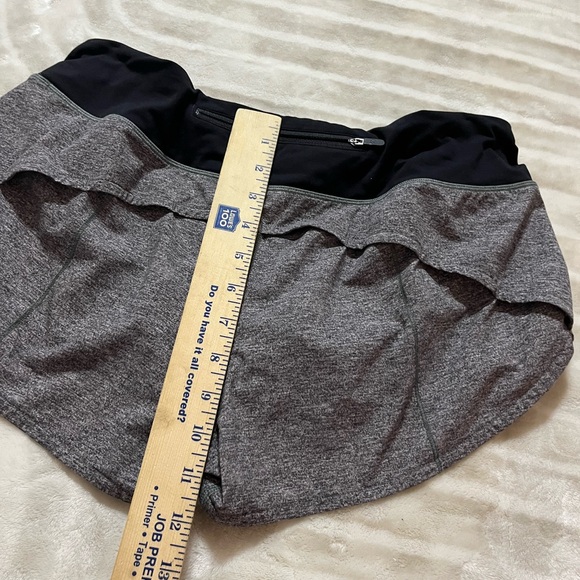 lululemon athletica Black and Gray Athletic Shorts Women 8 - Picture 7 of 8
